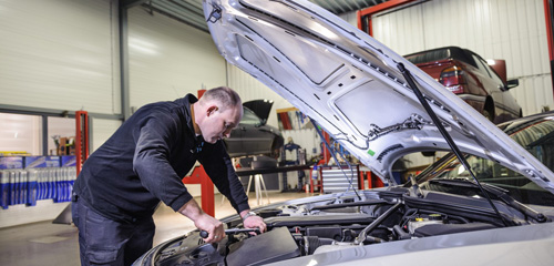 Van Eek Auto's - Vaassen